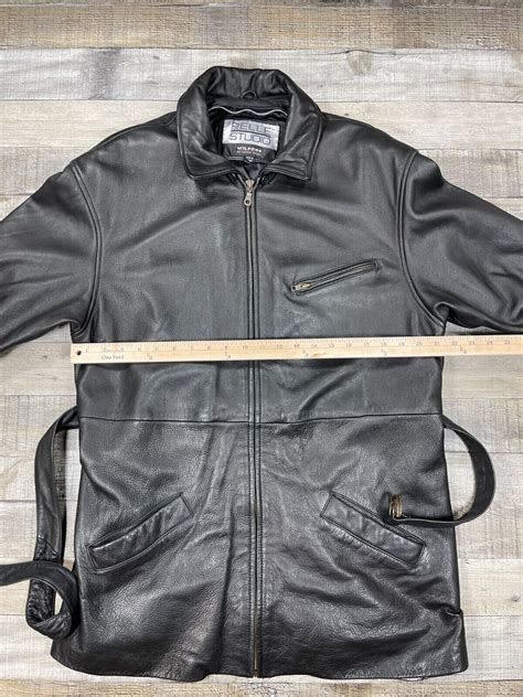 Pockets, one with zipper. . Pelle studio wilsons leather jacket